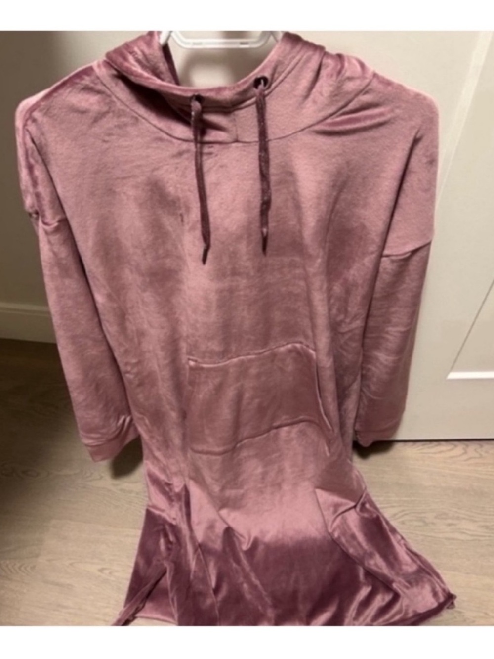 Denver Hayes Women's Velour Plush Hooded Night Shirt - Picture 3 of 4